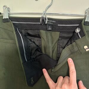 Banana Republic Trousers - size 8